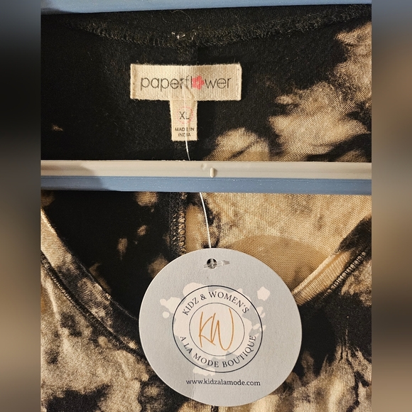 Paper Flower Trendy Tween Fashion Tie Dye V-Neck Long Sleeve Top - Egret Black - Picture 6 of 10